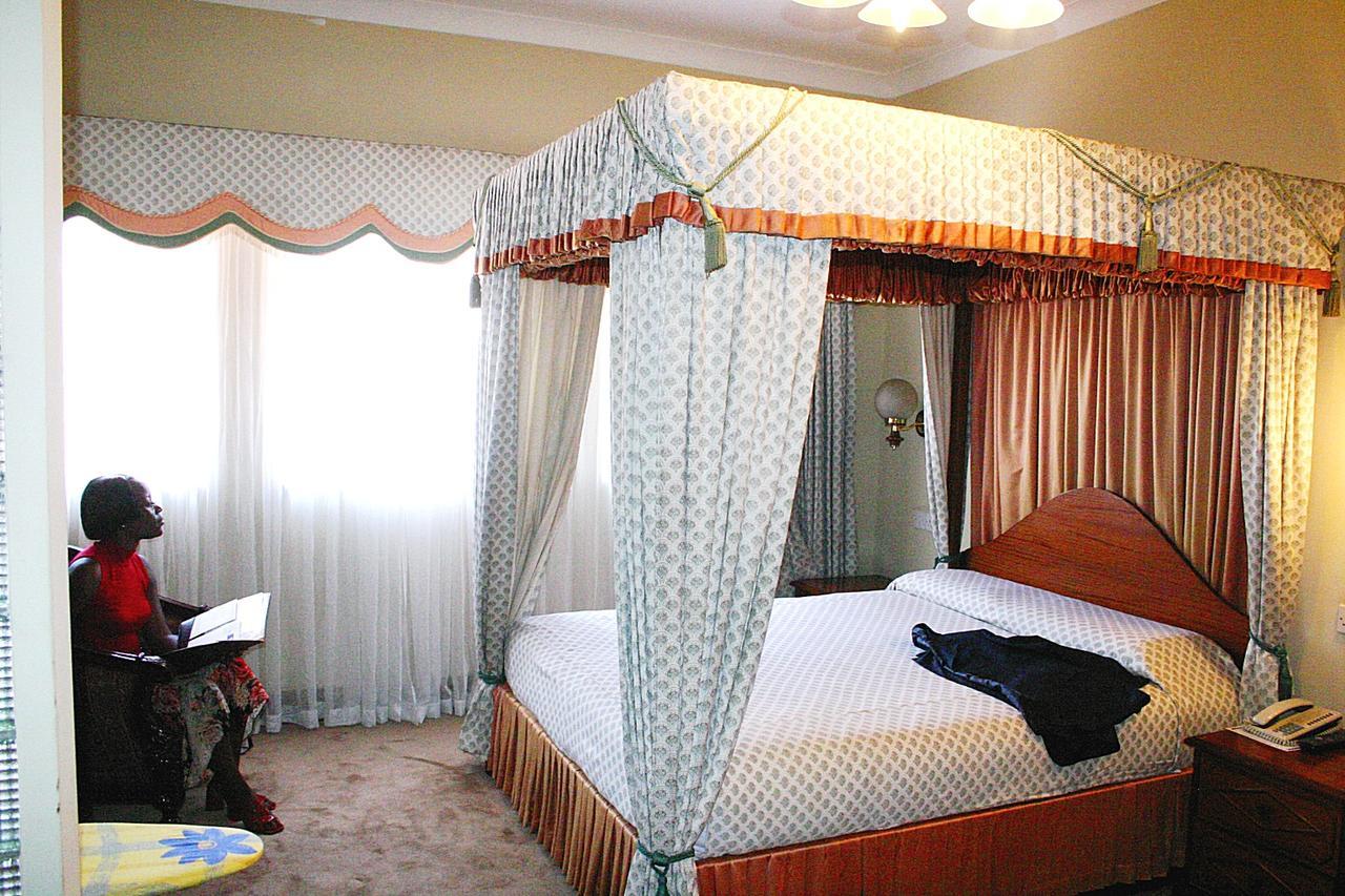 Grand Imperial Hotel Кампала Екстериор снимка