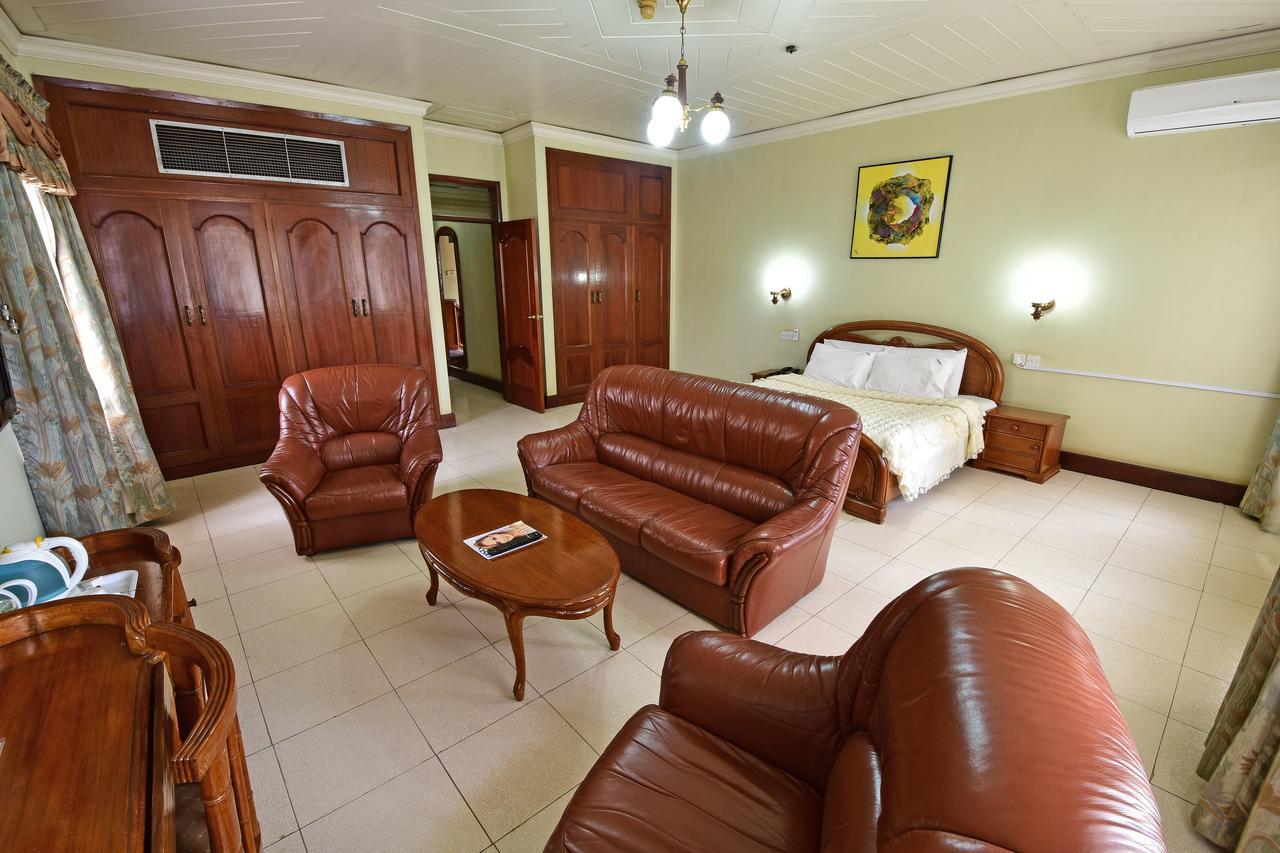 Grand Imperial Hotel Кампала Екстериор снимка