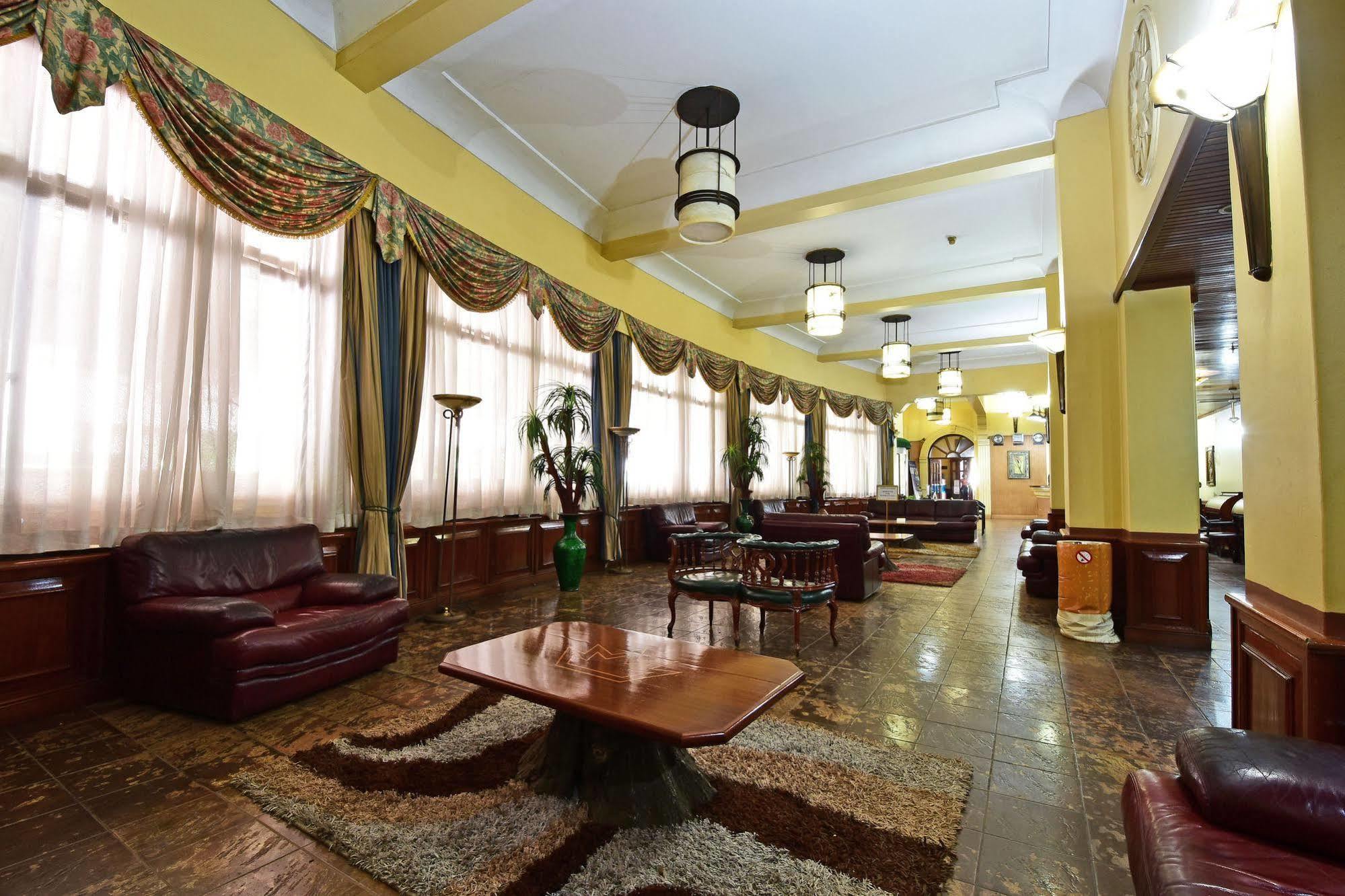 Grand Imperial Hotel Кампала Екстериор снимка