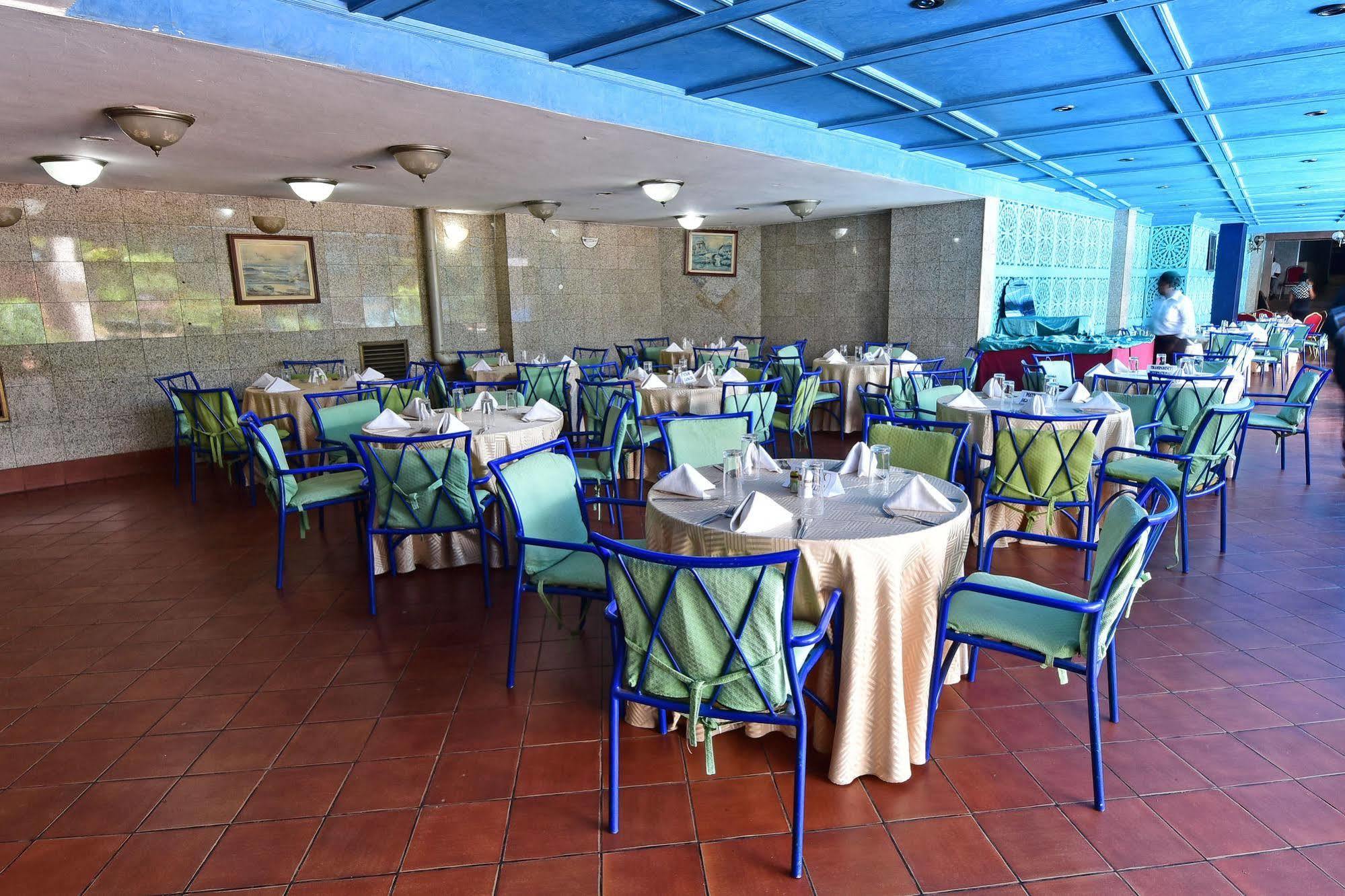 Grand Imperial Hotel Кампала Екстериор снимка